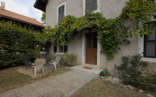 Grande maison individuelle rénovée de 9 pièces