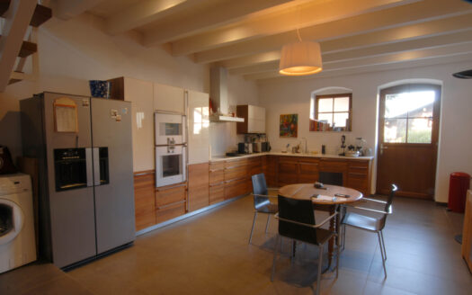 AVULLY – 6-room Triplex