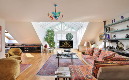 Bel appartement  de standing de 4.5 pièces au dernier étage