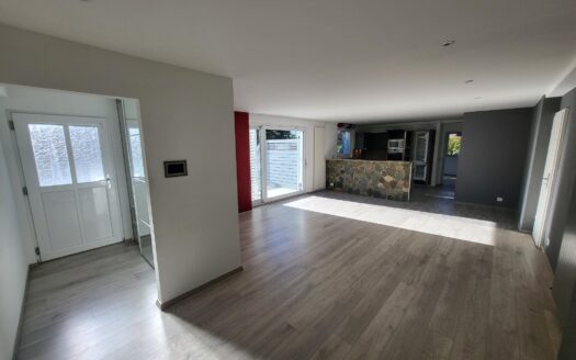 Appartement de 3 pièces + cuisine