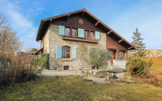 LANCY – 7-Room House