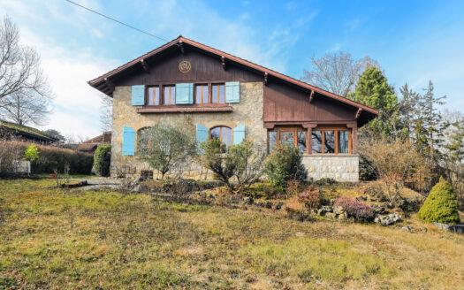 LANCY – 7-Room House