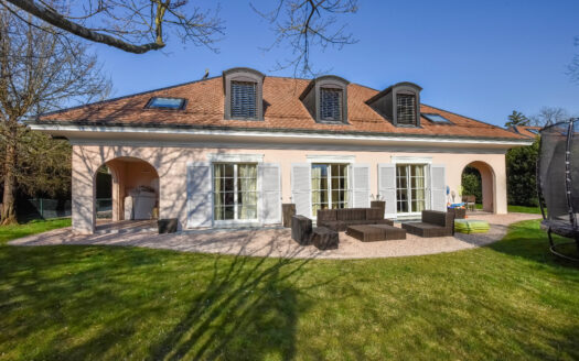 CHENE-BOUGERIES – Villa 7.5 pièces