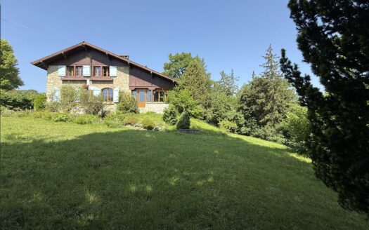 LANCY – Maison de 7 pièces