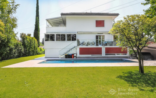 FOUNEX – 12-room villa
