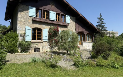 LANCY – Maison de 7 pièces