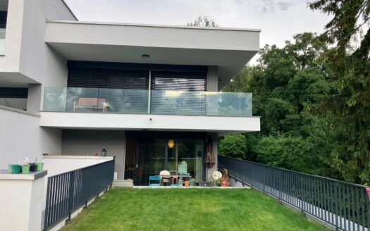 LE GRAND-SACONNEX – Villa mitoyenne de 5 pièces