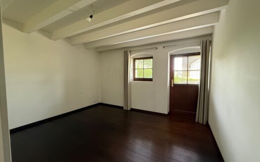 AVULLY – Duplex de 7 pièces
