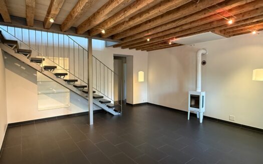 AVULLY – Duplex de 7 pièces